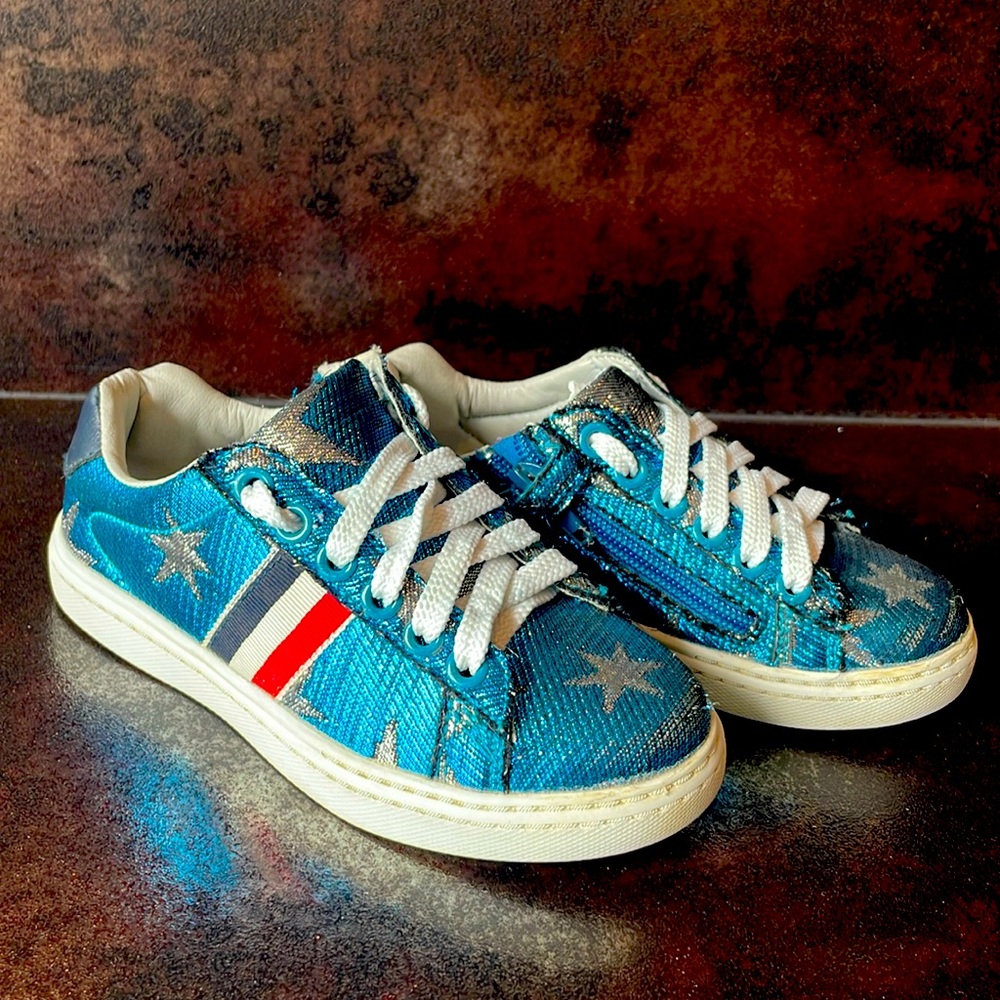 Hoo Star and Stripe Toddler Sneakers size 11